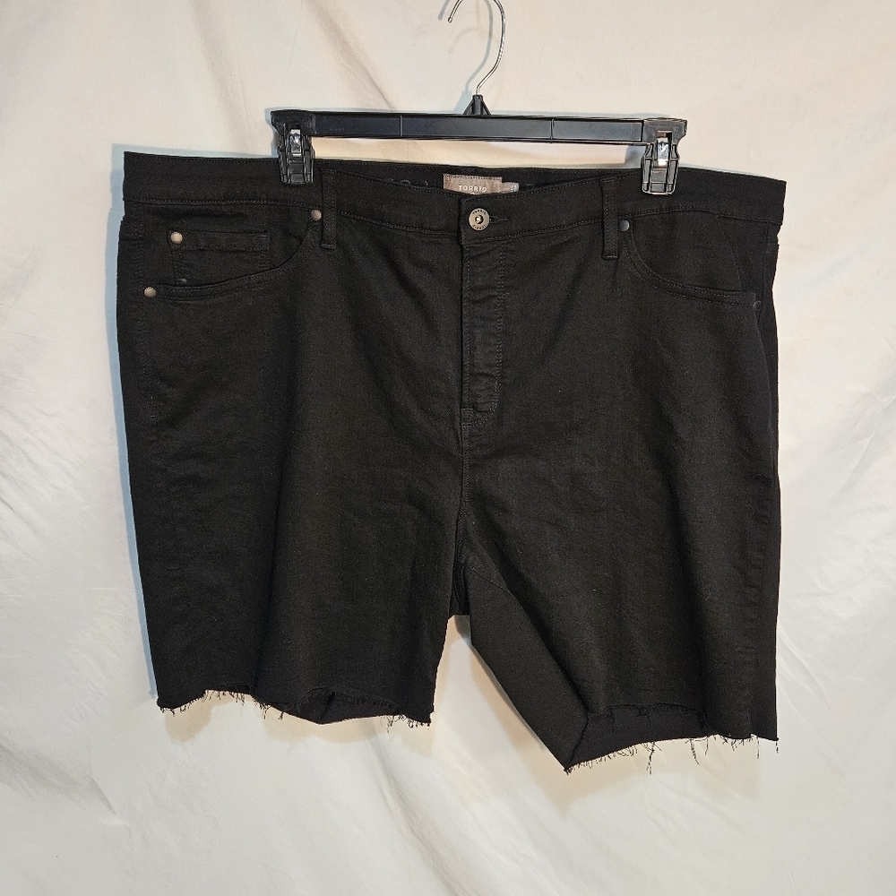 TORRID SKY HI 10 BERMUDA PS BLACK CUTOFF SHORTS Size 26 NWT